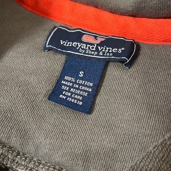 Vineyard Vines 1/4 Zip Pullover, Size Small. - Picture 9 of 13